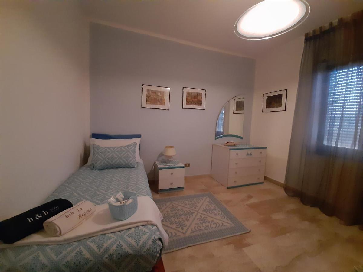 B&B La Regina Carbonia Buitenkant foto